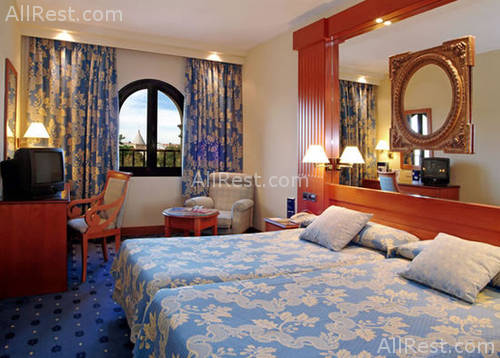 Tryp Macarena 3
